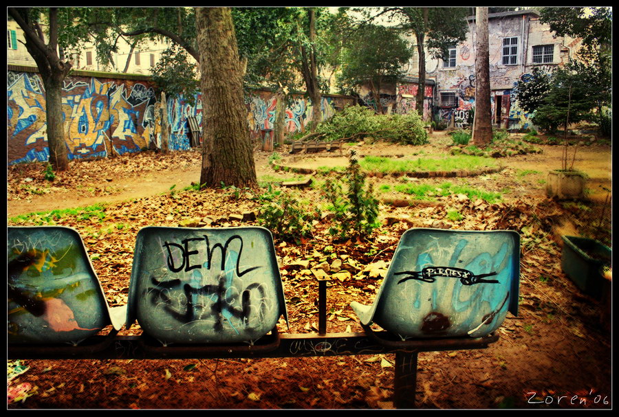 Ex_Snia benches1b.jpg