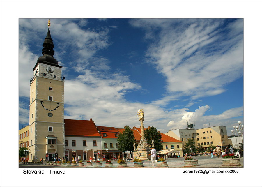 Trnava trojicne namestie1a.jpg
