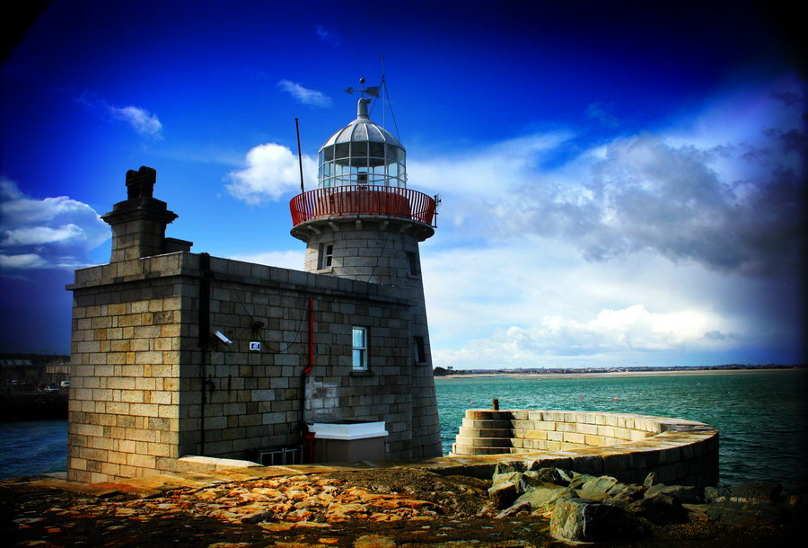 Howth lighthouse1.jpg