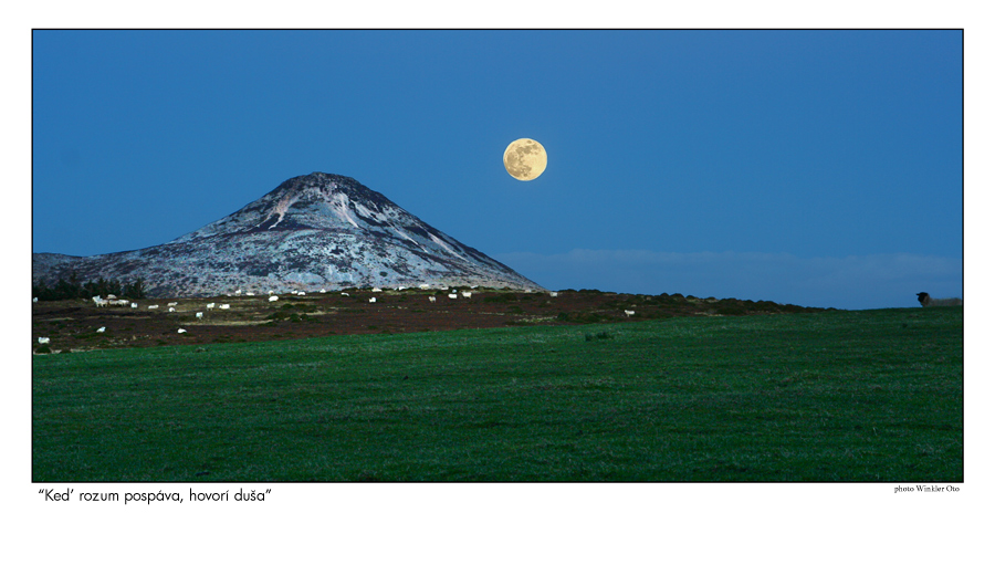 Moon-x1.jpg